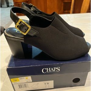 Womens Chaps open toe chunky heeled sandals. Size 9